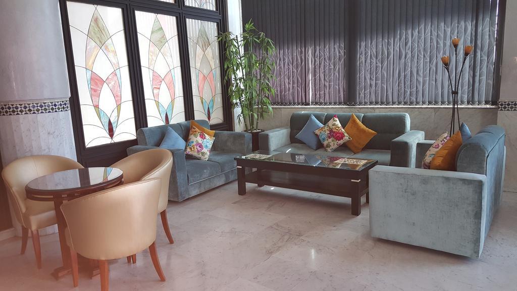 Rania Belmadina Hotel Casablanca Exterior foto